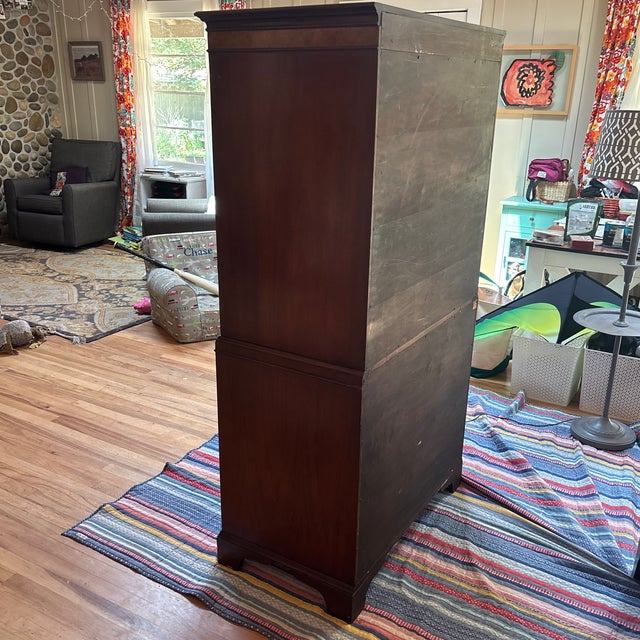 Henredon 1940s/50s Mahogany 8 Drawer Chest on Chest For Sale - Image 9 of 10