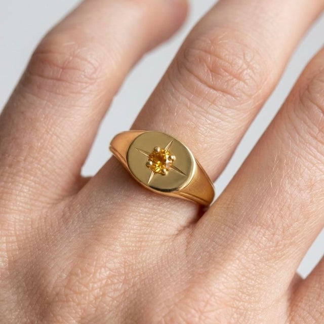 Contemporary Citrine Signet Northern Star Ring, Gold Starburst Design Ring for Women, Size 7 For Sale - Image 3 of 5