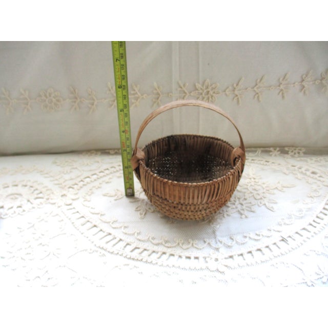 This is a Superb! Antique Primitive Miniature Woven Gathering Basket that is 5" Tall X 5" wide and 4.5" deep and is in...