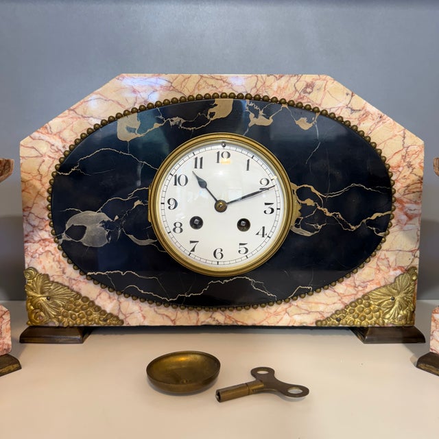 Extremely rare extra-large table clock Perfect Art Deco style Probably French manufacture 1930 Made of pink marble Brass...
