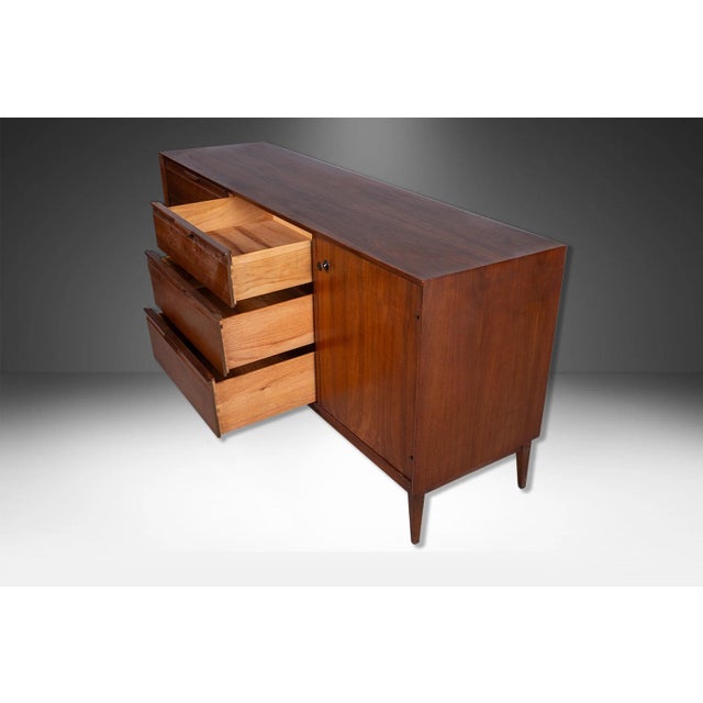 1960s American of Martinsville MidCentury 9 Drawer Dresser Credenza For Sale In Baltimore - Image 6 of 11