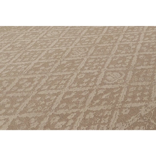 Rug & Kilim’s Modern Classic Rug in Beige-Brown With Lattice Floral Patterns For Sale In New York - Image 6 of 7