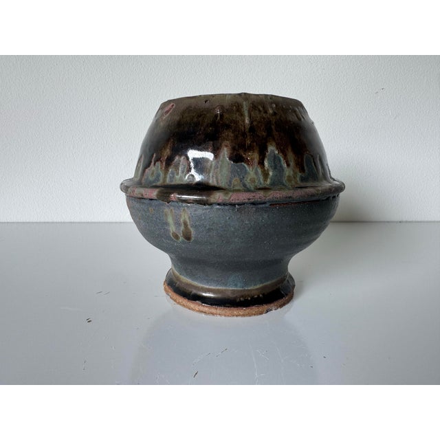 1980’s Vintage Handmade Studio Pottery Vase – Unsigned For Sale - Image 4 of 7