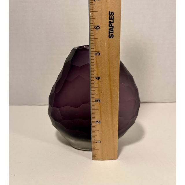 Vintage Murano Italy Dark Purple Hand Blown Faceted Art Glass Vase For Sale In Los Angeles - Image 6 of 8