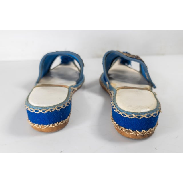 Blue 19th Century Pair of Turkish Khussa Mojari Slipper Shoes in Blue Velvet For Sale - Image 8 of 10