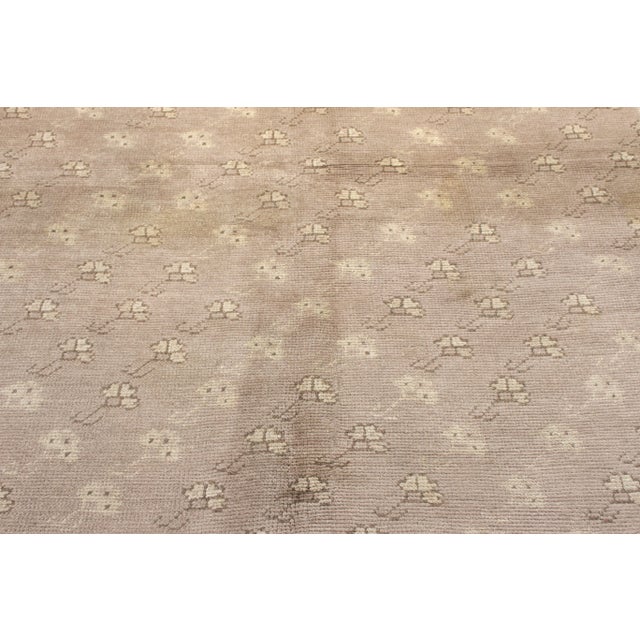 Vintage Turkish Oushak Rug in All Over Gray, Pink, Off White Floral Pattern For Sale - Image 4 of 6