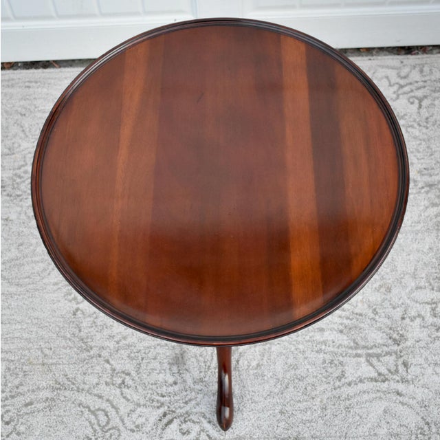 WIlliamsburg Galleries Mahogany Table Vintage Petite Queen Anne Pie Crust Round For Sale In Philadelphia - Image 6 of 13