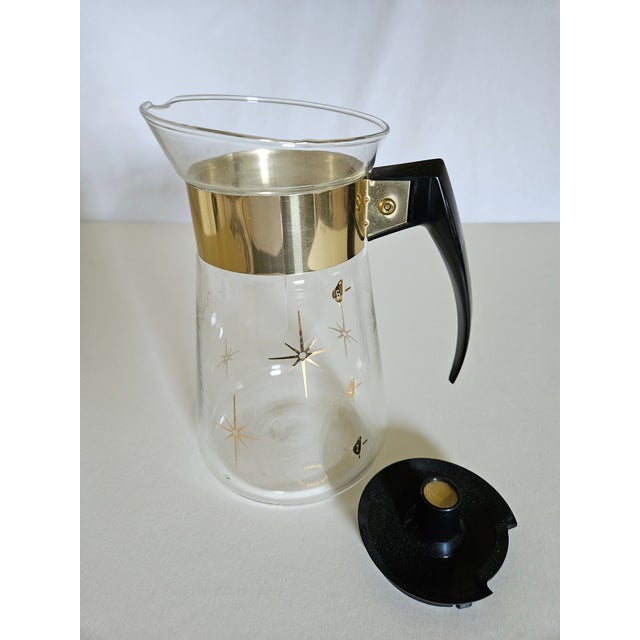 1960s Mid-Century Modern Atomic Pyrex Coffee Pot With Lid. For Sale - Image 4 of 6