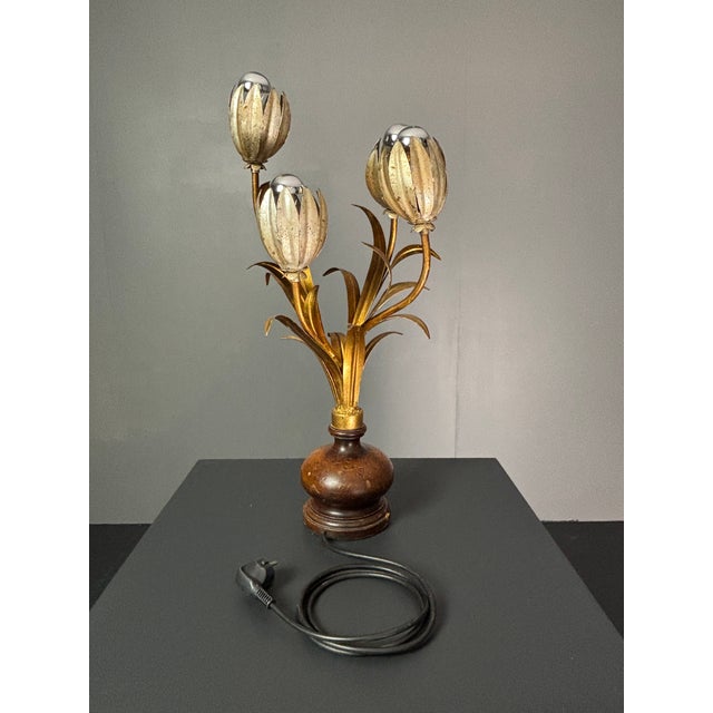 Mid-Century Hollywood Regency Italian Gilt Tole Four-Light Tulip Table Lamp on Turned Wood Base, 1960s For Sale - Image 11 of 17