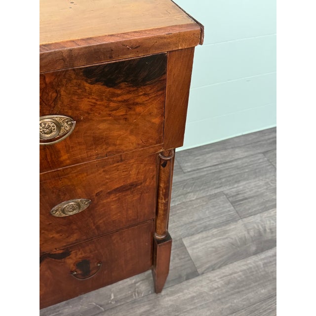 Wood Antique Mid-19th Century Biedermeier Walnut Chest of Drawers, Germany For Sale - Image 7 of 18