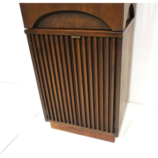 Wood Mid 20th Century Rare Brasilia Styled 2 Piece Display Cabinet by Broyhill For Sale - Image 7 of 13