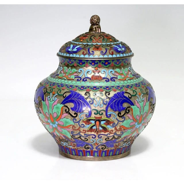 Chinoiserie Antique Chinese Champleve Cloisonné Blue, Pink and Green Enamel Covered Urn With Gold Foo Lion Finial For Sale - Image 3 of 9