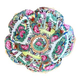 Early 20th Century Hand-Painted Famille Rose Bowl For Sale