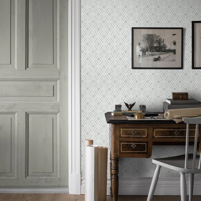 Mid-Century Modern Boråstapeter Ester Wallpaper In Mineral For Sale - Image 3 of 3
