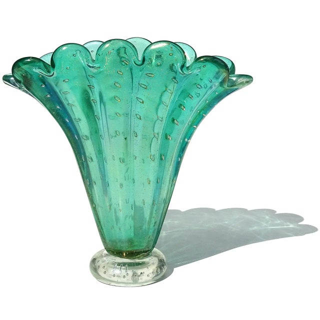 Beautiful vintage Murano hand blown Sommerso green, gold flecks and controlled bubbles Italian art glass flower vase with...