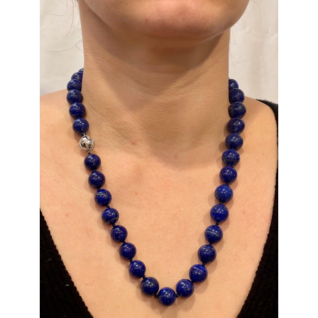 Gemstone Vintage Lapis Lazuli Single Strand Necklace with Diamond Clasp 14 Kt White Gold For Sale - Image 7 of 18