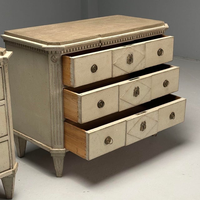 Gustavian, Swedish Commodes, Beige Paint Distressed, Brass, Sweden, 19th C. For Sale - Image 10 of 12