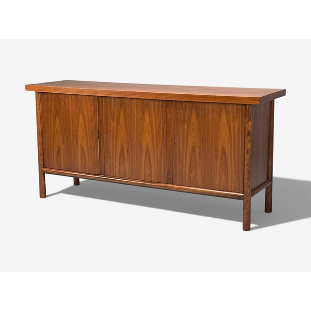Mid-Century Modern t.h. Robsjohn Gibbings, Sideboard, Walnut, Usa, 1960s For Sale - Image 3 of 14