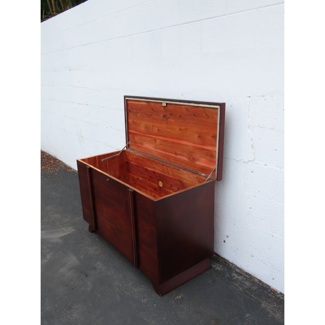 Mid 20th Century Mid Century Lane Cedar Chest Blanket Trunk Window Bench With a Drawer 6657 For Sale - Image 5 of 18
