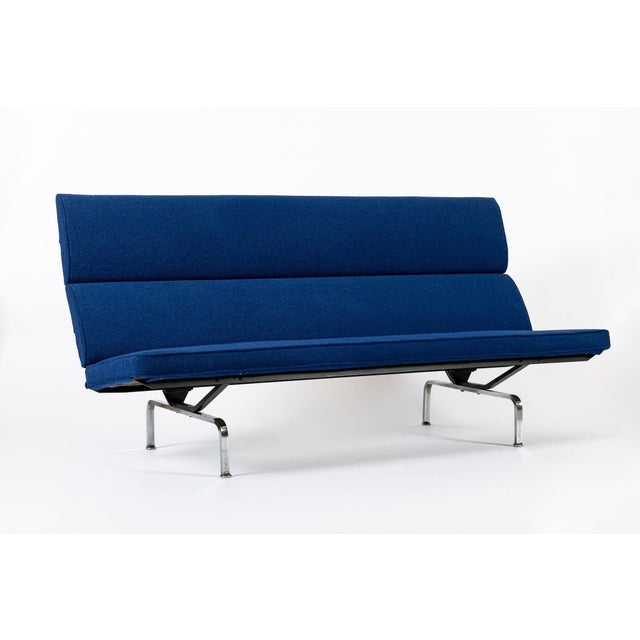 This classic vintage mid century modern Eames Compact Sofa Model S-473 is circa 1970. The sofa has been professionally...