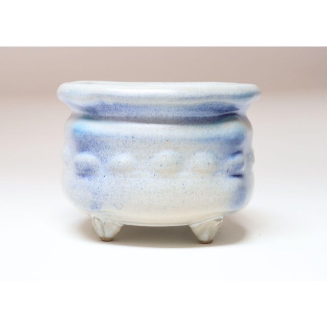 Mid-Century Modern Vintage Cream and Blue Matte Glaze Studio Ceramic Planter by Deanna Nichols For Sale - Image 3 of 18