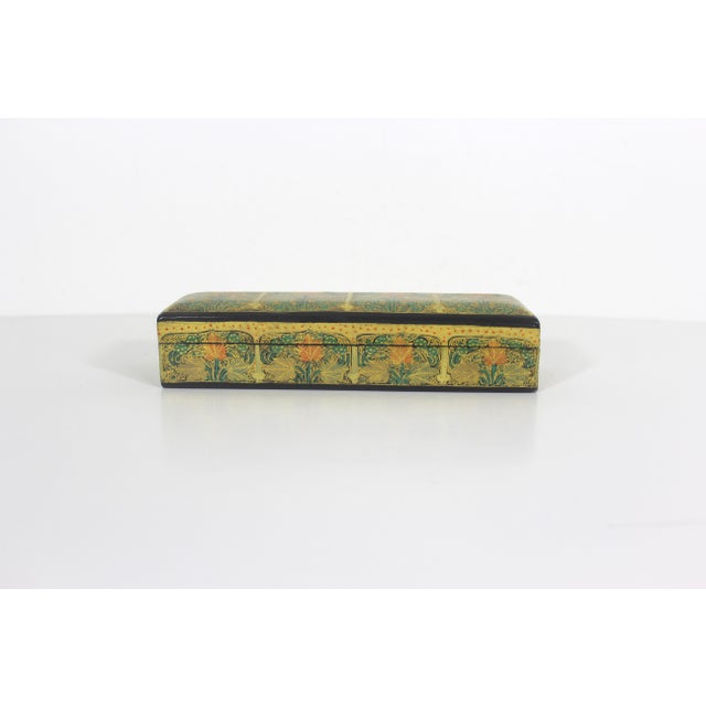 Early 20th Century Vintage Kashmir Papier Maché Trinket Box, Hand Painted 22ct Gold Lacquered Jewelry Storage For Sale - Image 5 of 11