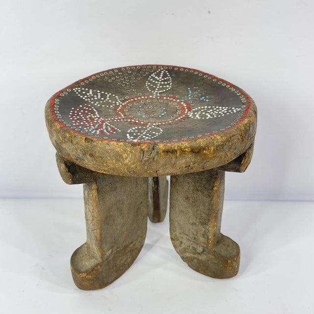 Brown Early 20th Century Lobi Stool Beaded Burkina Faso MATTER COLLECTION For Sale - Image 8 of 10