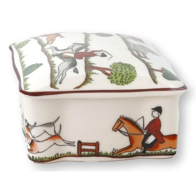Late 20th Century Late 20th Century Coalport "Hunting Scene" Trinket Box For Sale - Image 5 of 6