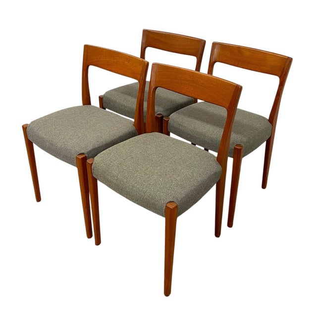 Mid-Century Modern 1970s Set of 4 Mid Century Modern Dining Chairs With Sculpted Wood Frames and Upholstered Seats For Sale - Image 3 of 10