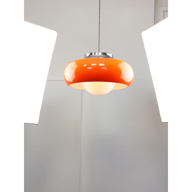 Diameter of this lamp is a whopping 50cm compared to the 35cm smaller more widespread model. total height of the lamp is...