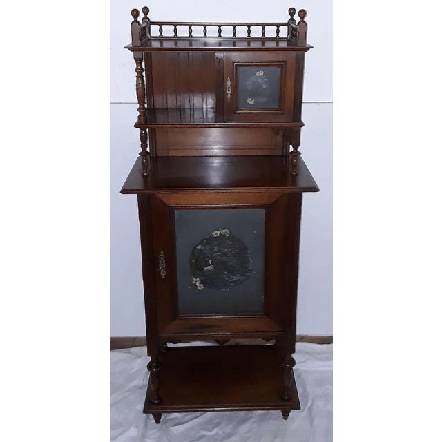 Antique Cabinet, in Good conditions. Designed 1890 to 1919