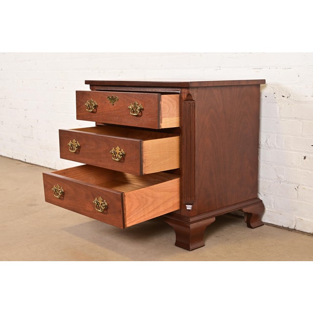 Baker Furniture Georgian Carved Mahogany Bedside Chest, Newly Refinished For Sale In South Bend - Image 6 of 14