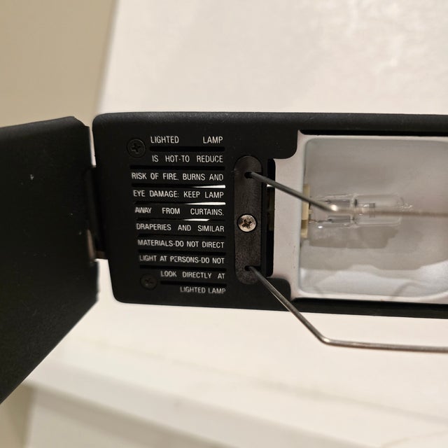 1980s 1980s "Dove" Desk Lamp by Mario Barbaglia & Marco Colombo for Paf Studio For Sale - Image 5 of 9