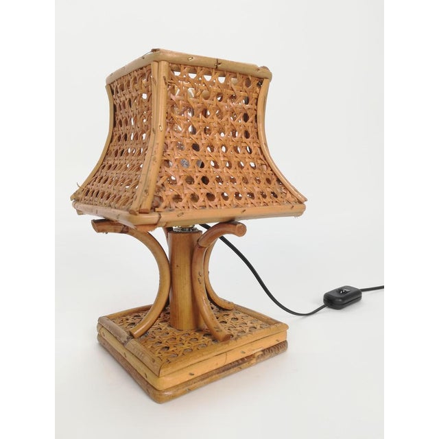 Wood Mid-Century Bedside Table Lamps in Rattan and Wicker Cane Webbing, Italy, 1960s, Set of 2 For Sale - Image 7 of 18