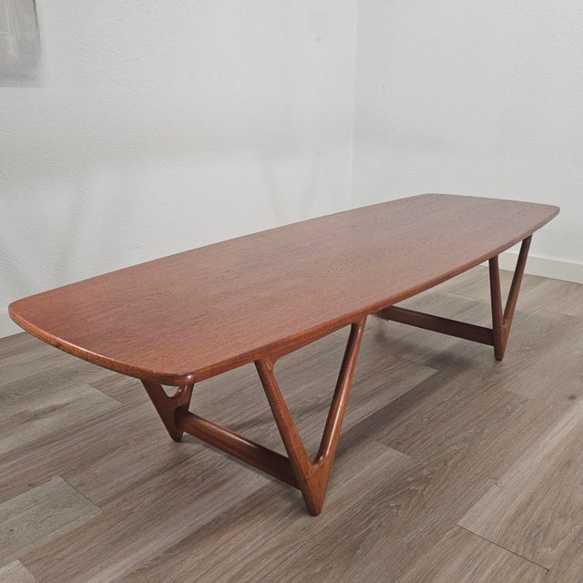 Kurt Østervig Kurt Østervig Model 206 Surfboard Coffee Table for Jason Møbler 67.5", Denmark For Sale - Image 4 of 18