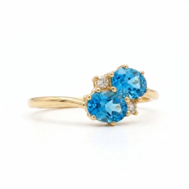 Contemporary Twin Swiss Blue Topaz Ring | Modern Toi Et Moi Handmade Ring Us 7 For Sale - Image 3 of 3