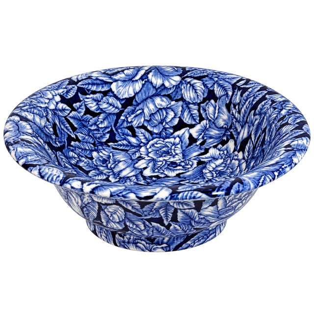 English Late 20th Century Coastal Blakeney Staffordshire Blue & White Ironstone Pitcher & Basin Set For Sale - Image 3 of 9