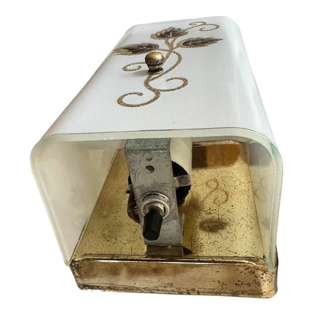 Mid Century Painted Gold Floral Leaf Pattern Sconces, Circa 1950 For Sale In Los Angeles - Image 6 of 10