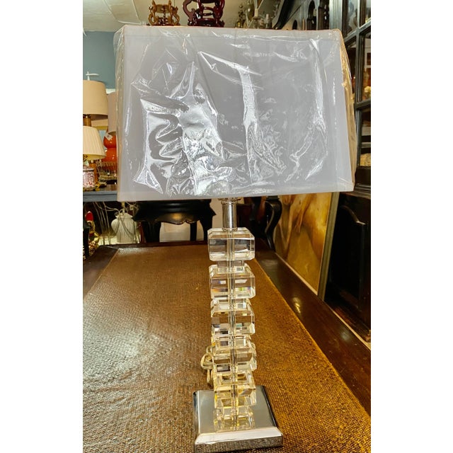 Mid-Century Modern Stacked Lucite & Stainless Steel Lamp For Sale - Image 3 of 7