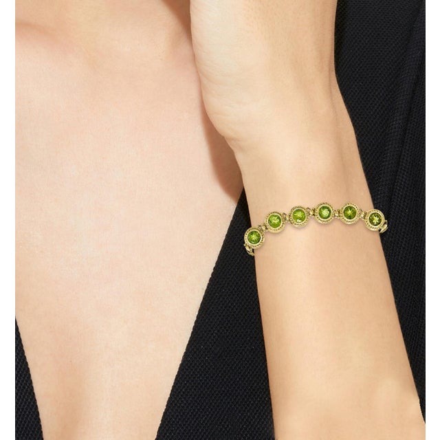 16 Carat Genuine Natural Peridot Tennis Bracelet 14 Karat Yellow Gold 16 Gram For Sale - Image 4 of 18