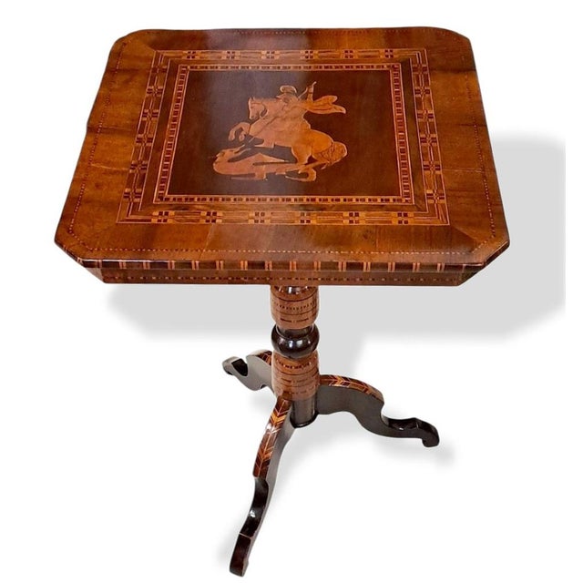 Rolo Coffee Table – 19th Century Item : Refined and authentic Rolo tripod coffee table (Rolo inlay), dating back to the...