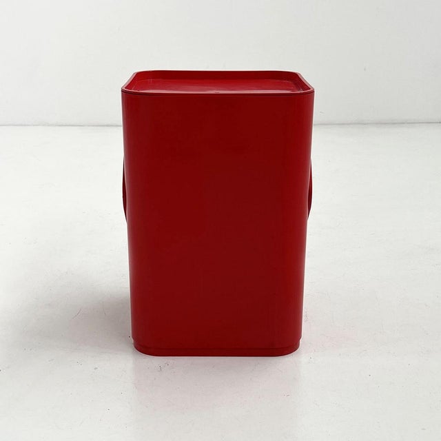 Kartell Red Laundry Bin by Anna Castelli for Kartell, 1970s For Sale - Image 4 of 10