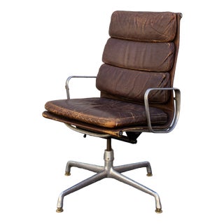 Soft Pad EA 219 Chair by Charles & Ray Eames for Herman Miller, 1963 For Sale