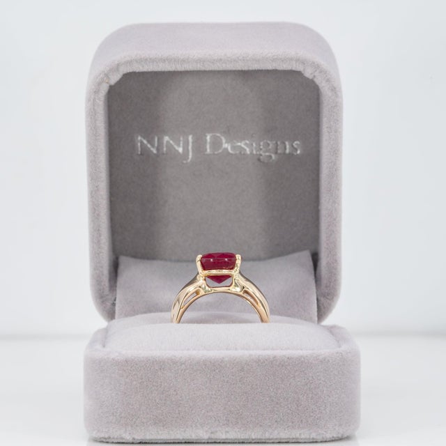 5.8Ct Madagascar Ruby Estate Ring in Solid 14k Gold – Oval, 11x9mm, Size 6.75 For Sale - Image 4 of 9