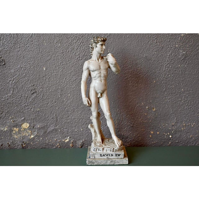Beige Antique Michelangelo's Nude David Statuette Reproduction with a Marble Effect, 1960s For Sale - Image 8 of 8