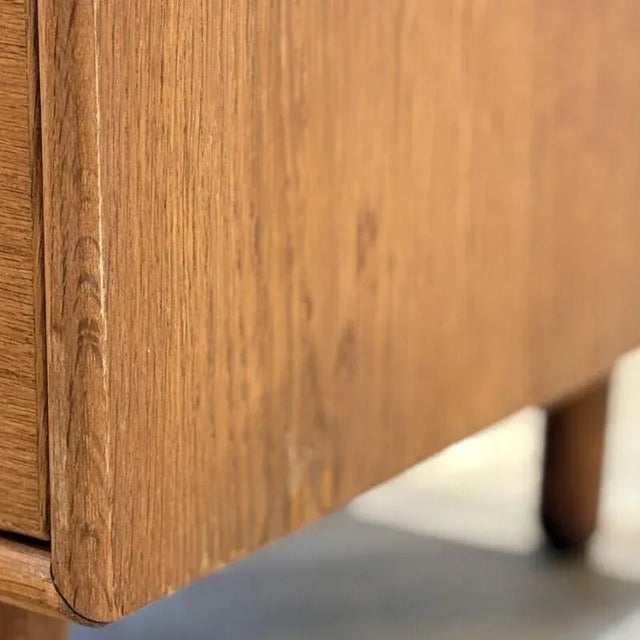 1960s Vintage Oak Chest of Drawers from Meredew, 1960s For Sale - Image 5 of 14