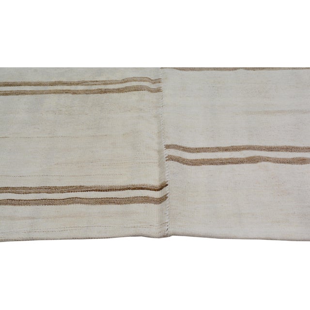 Vintage Turkish Flatweave Hemp Rug, 5'1''x7'1'' For Sale - Image 4 of 6