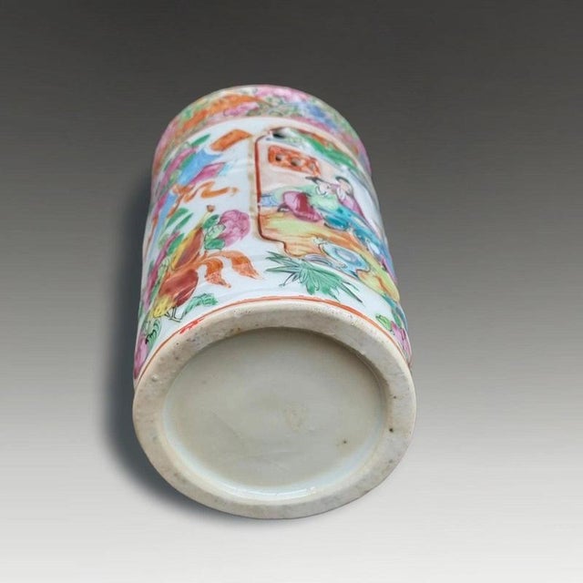 Ceramic Chinese Daoguang Rose Medallion Reticulated Porcelain Brush Pot, 1830 For Sale - Image 7 of 8