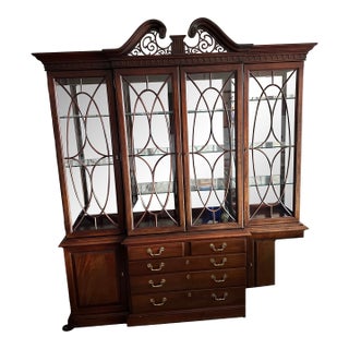 1990s Thomasville Large Mahogany China Display Breakfront For Sale
