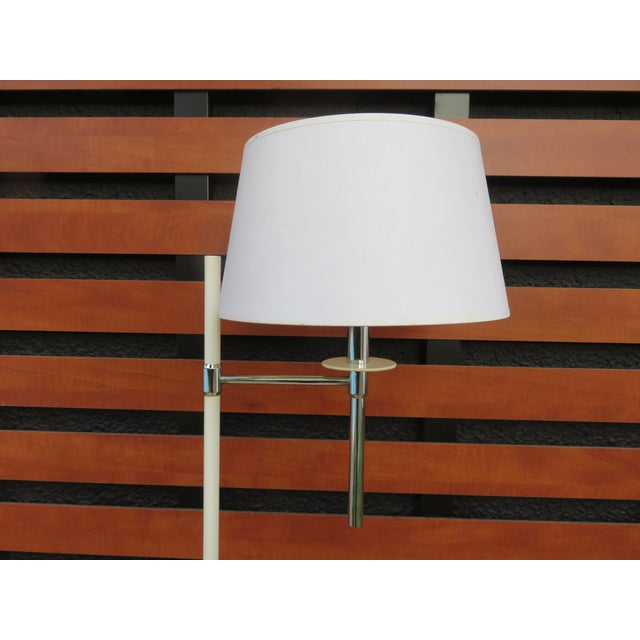 A very elegant floor lamp produced in the late 1960s/early 1970s by the renowned parisian lighting brand "monix" (monix...
